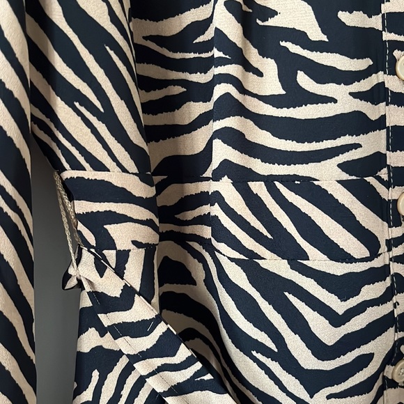 Animal print shirt dress - Picture 3 of 4